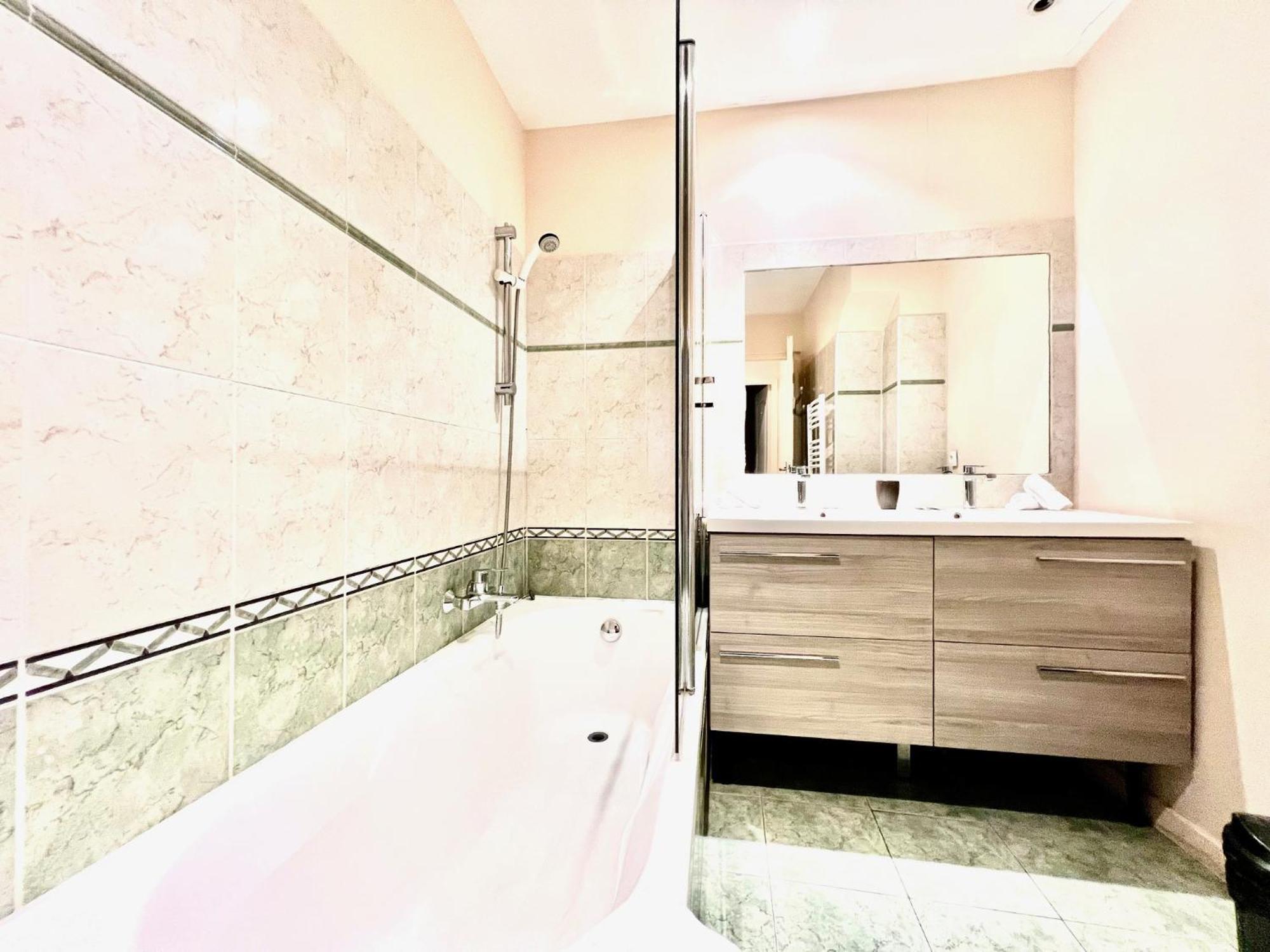 Riviera - Cote D'azur - Grimaldi Ac - Promenade Des Anglais Appartamento 4*